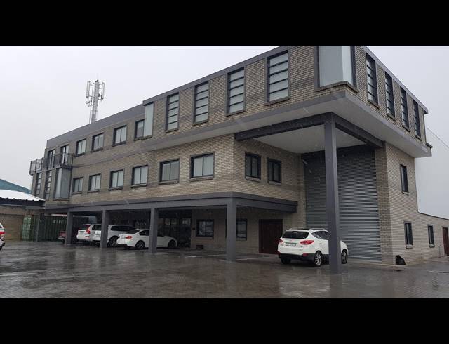 3,081M² FACTORY TO LET IN SAXON INDUSTRIAL